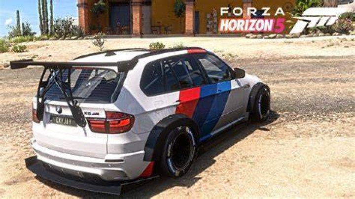10 Best Drag Cars in Forza Horizon 5 Forza-Horizon-5-BMW-X5-M