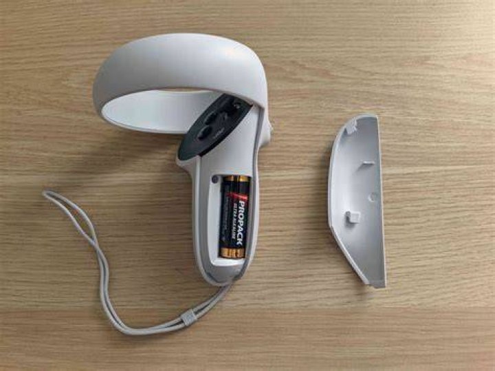 How to charge Oculus Quest 2 controllers