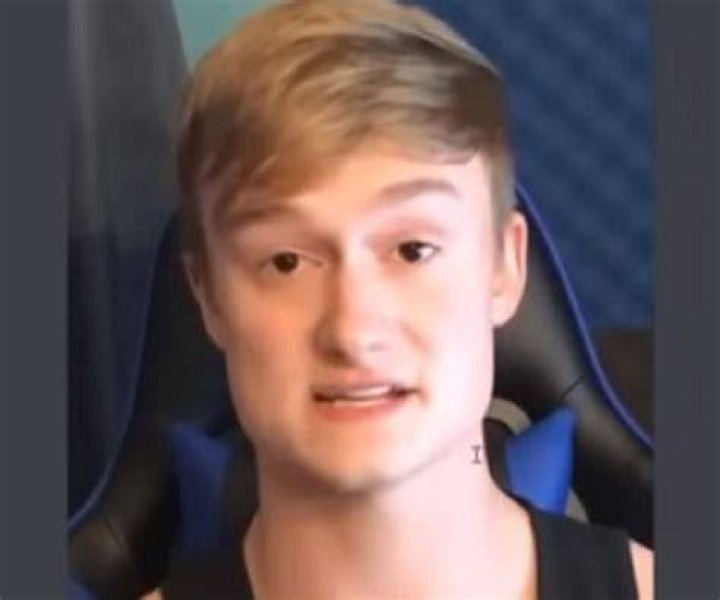 20 Best Roblox YouTubers to Watch in 2023 NicsterV