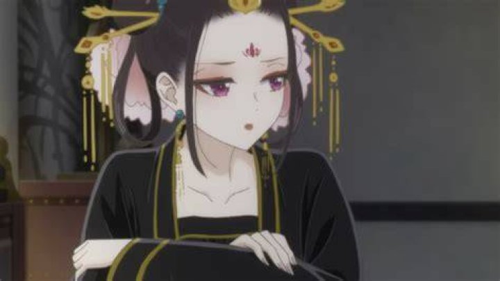 10 Best Anime Like My Happy Marriage Ryuu-sitting-on-her-bed