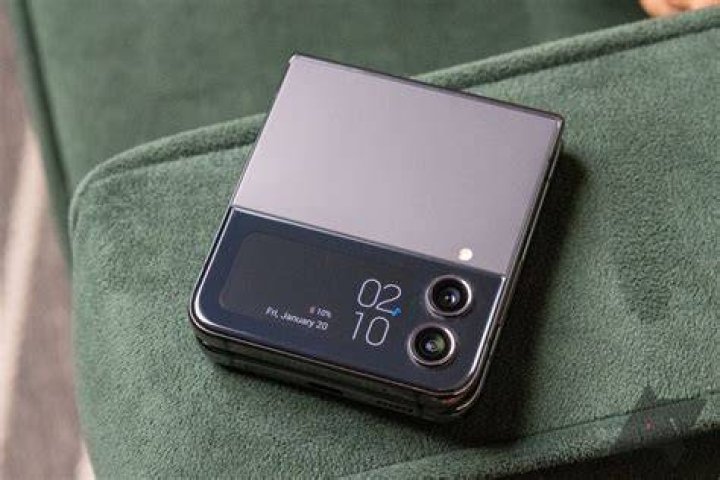 Samsung Galaxy Flip 4 vs Flip 5 Upgrade
