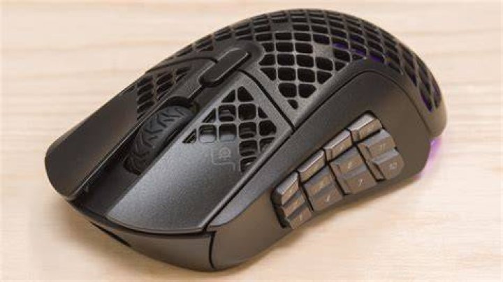 SteelSeries Aerox 9 Wireless Review